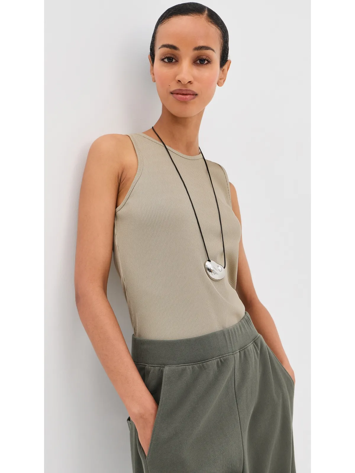 Tibi ストレッチビスコースリブ タンクトップ - 画像2
