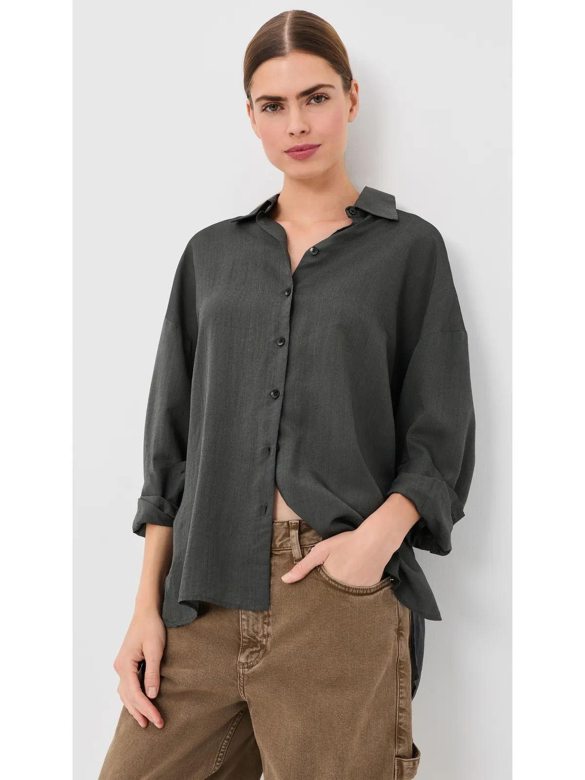 Tibi 超軽量オーバーサイズシャツ ブラック - 画像2