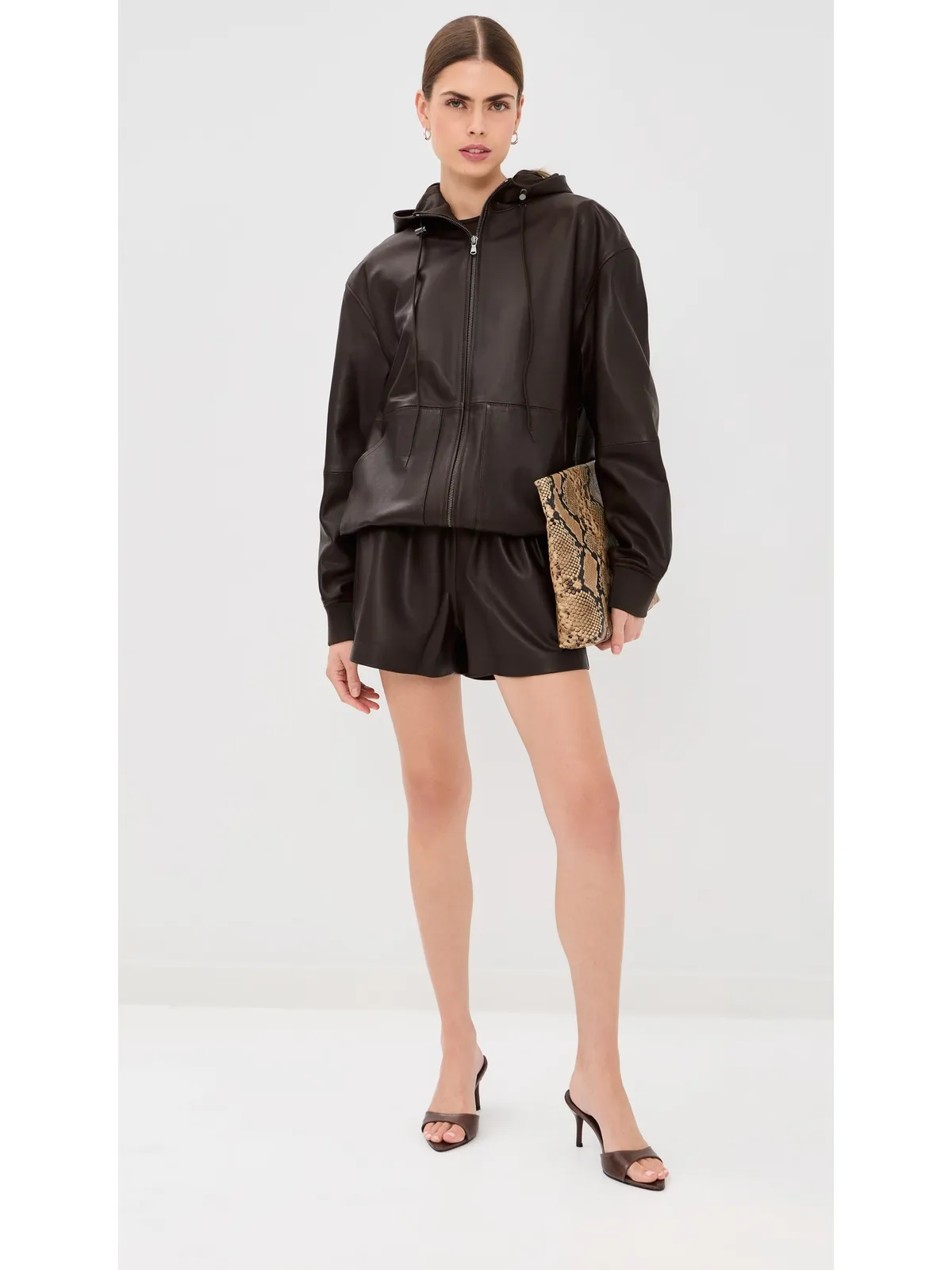 Tibi レザー プルオン ショートパンツ - 画像5