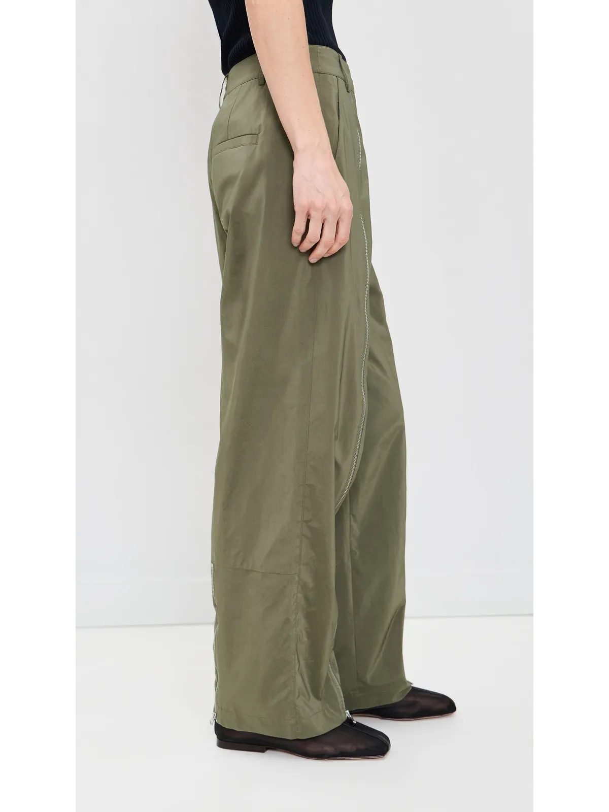 Tibi ナイロン ジッパー付きペティートパンツ - 画像4