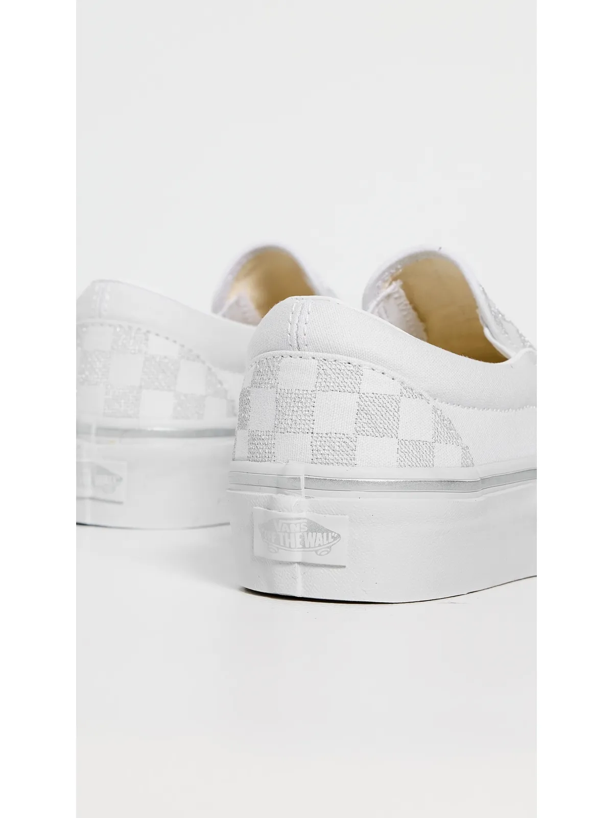 Vans クラシック スリップオン プラットフォーム スニーカー（チェッカーボード柄・シルバー） - 画像4