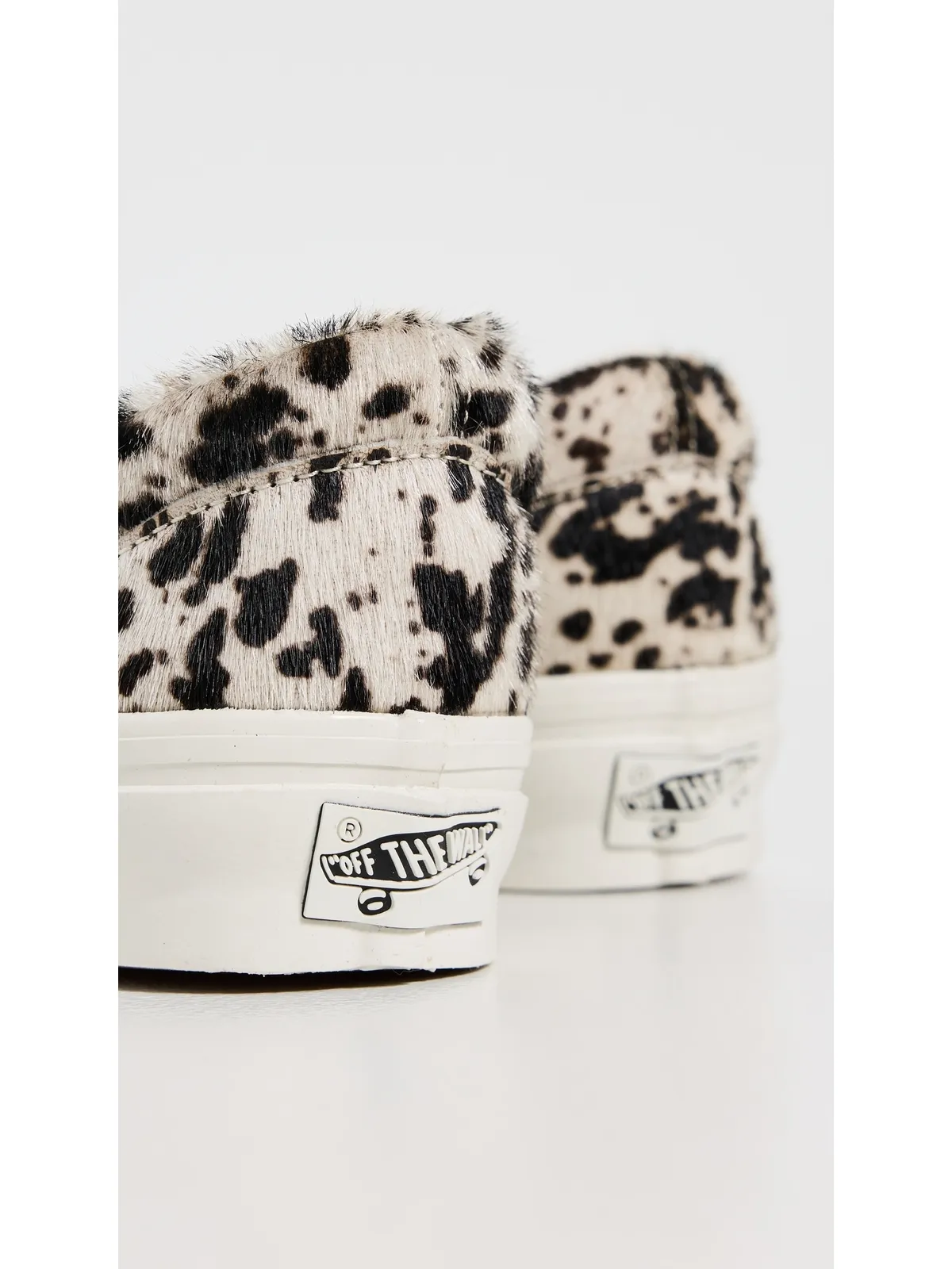 Vans LXクラシック スリップオン スニーカー ポニーヘア ブラック/ホワイト - 画像4