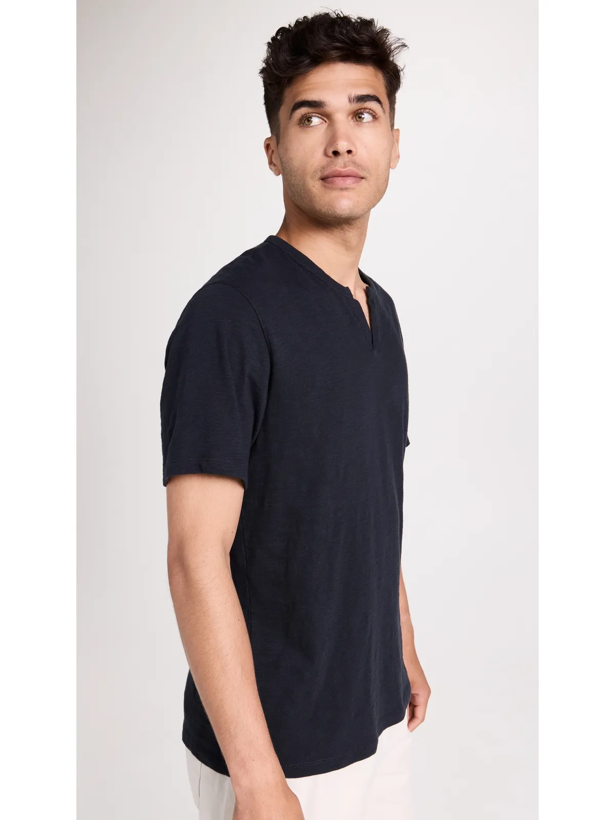 Vince スラブ天竺 スプリットネックTシャツ - 画像4