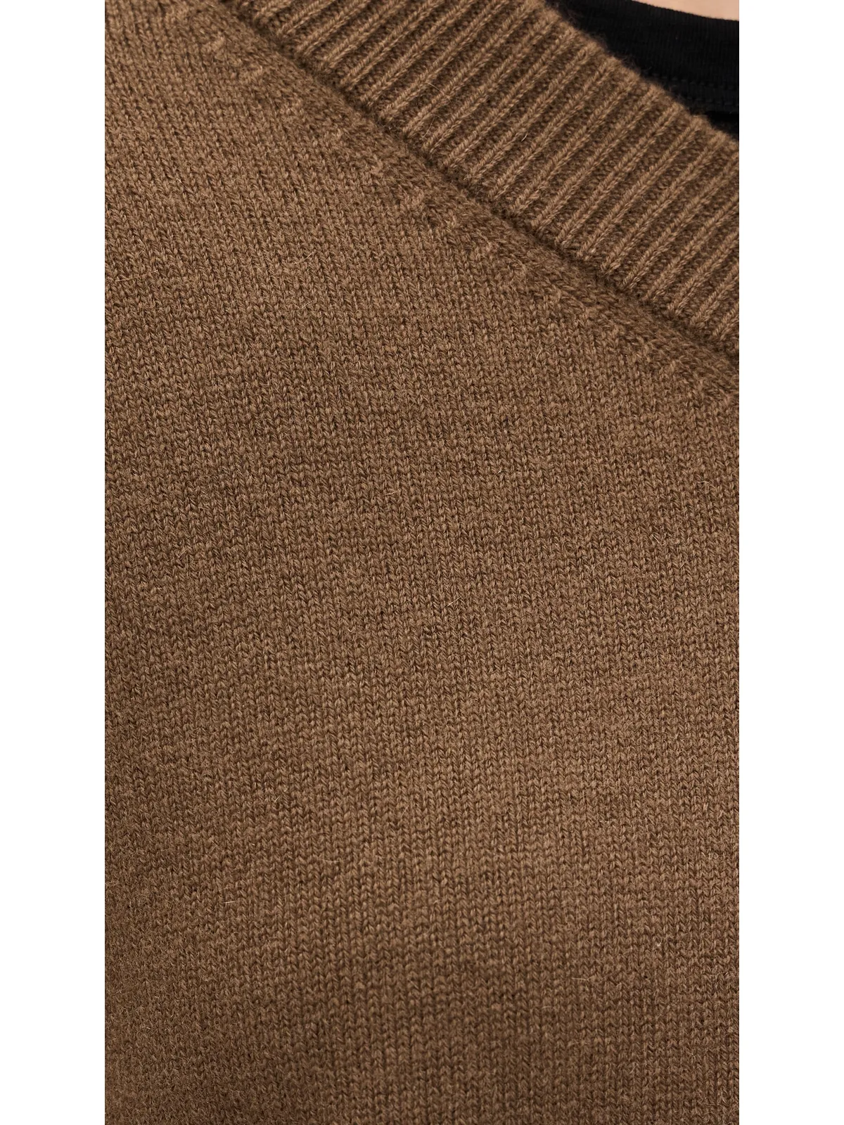 Vince カシミヤ混紡 Vネック プルオーバー ヘーゼルナッツ色 - 画像6
