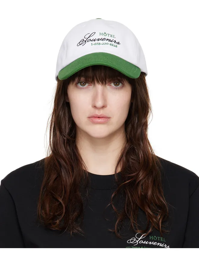 A.P.C. A.P.C. JJJJoundエディション ホワイト Hôtel Souvenirs キャップの商品画像