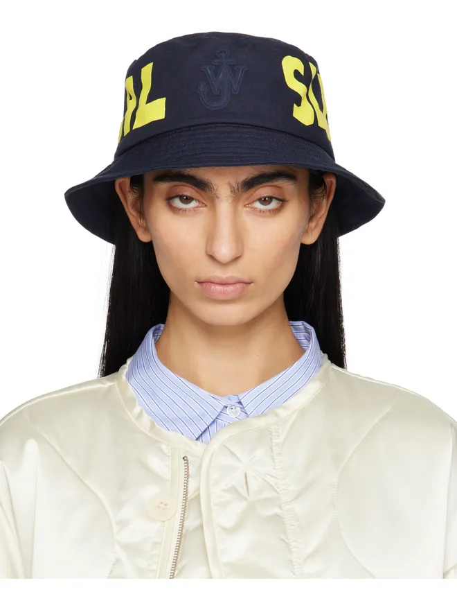 JW Anderson JW Anderson Real Sleep Slogan バケットハットの商品画像