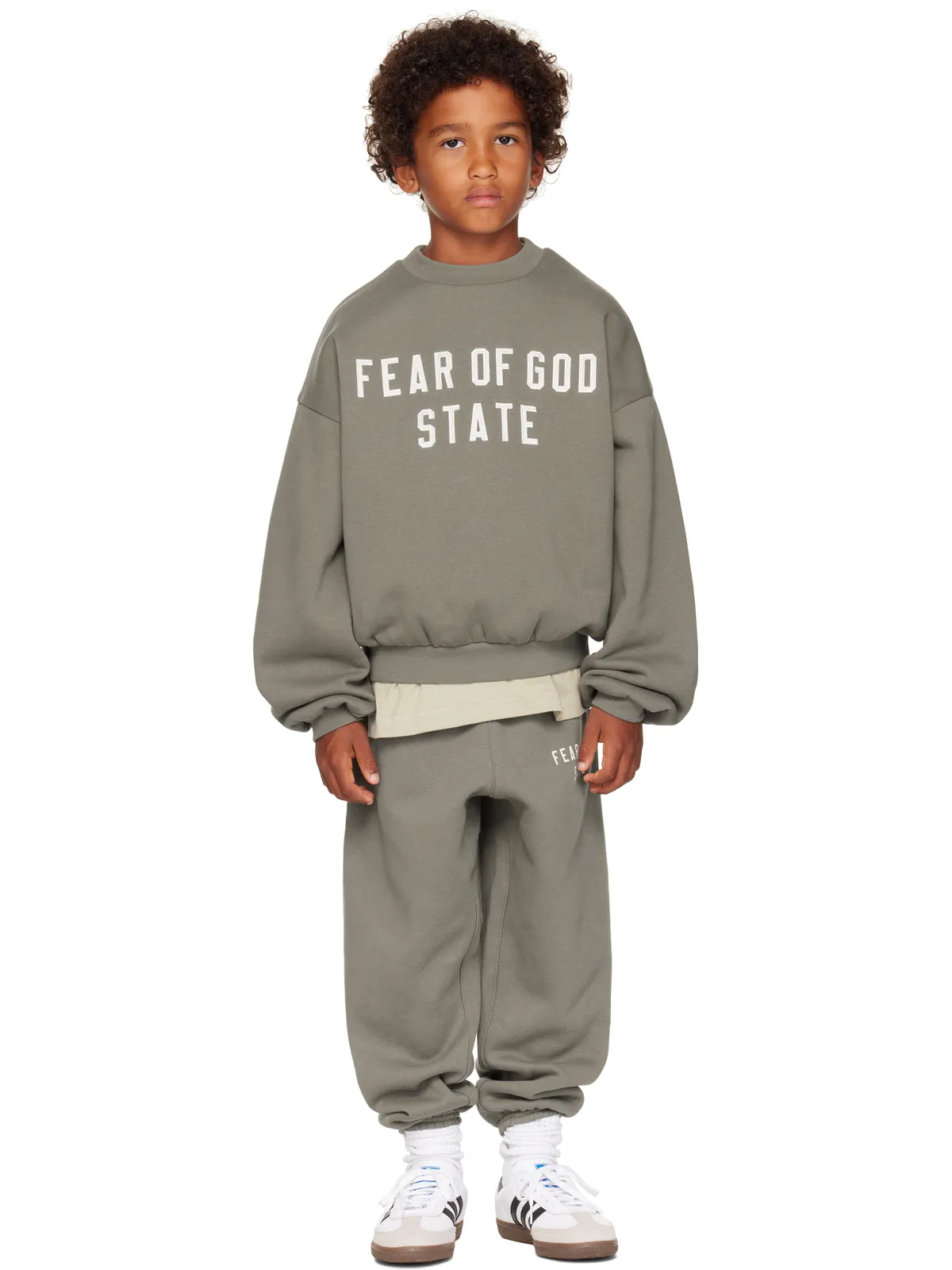 Fear of God ESSENTIALS キッズ｜ 90s Fit フリース クルーネック スウェットシャツ - 画像4