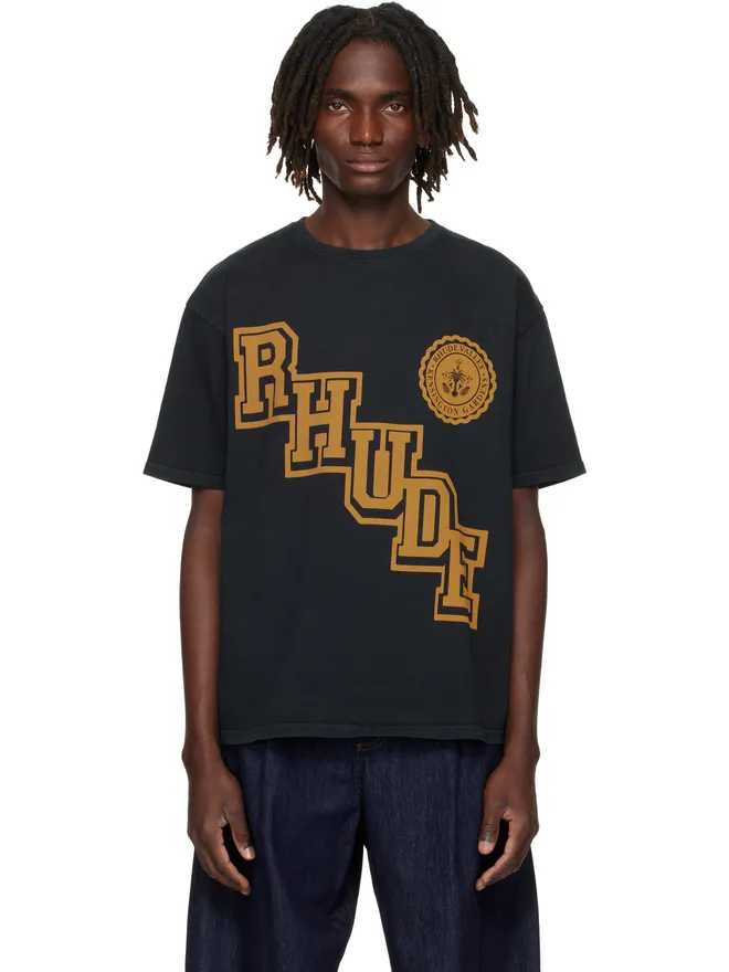Rhude Rhude 'Rhude' Collegiate Crest Tシャツの商品画像