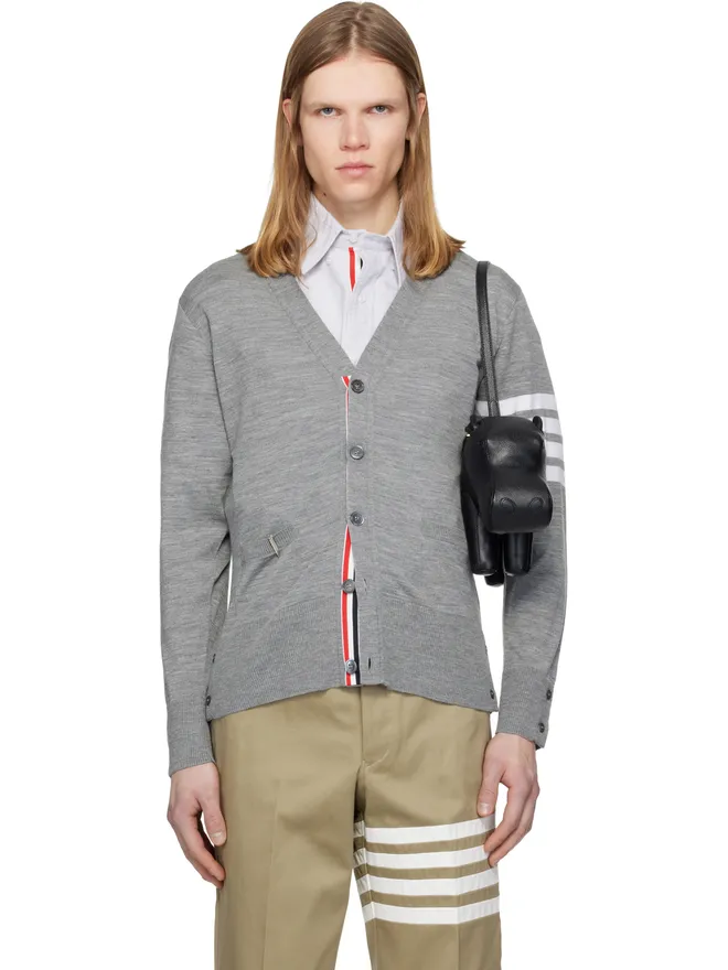 Thom Browne Thom Browne 4-Bar Classic メリノウール Vネックカーディガンの商品画像