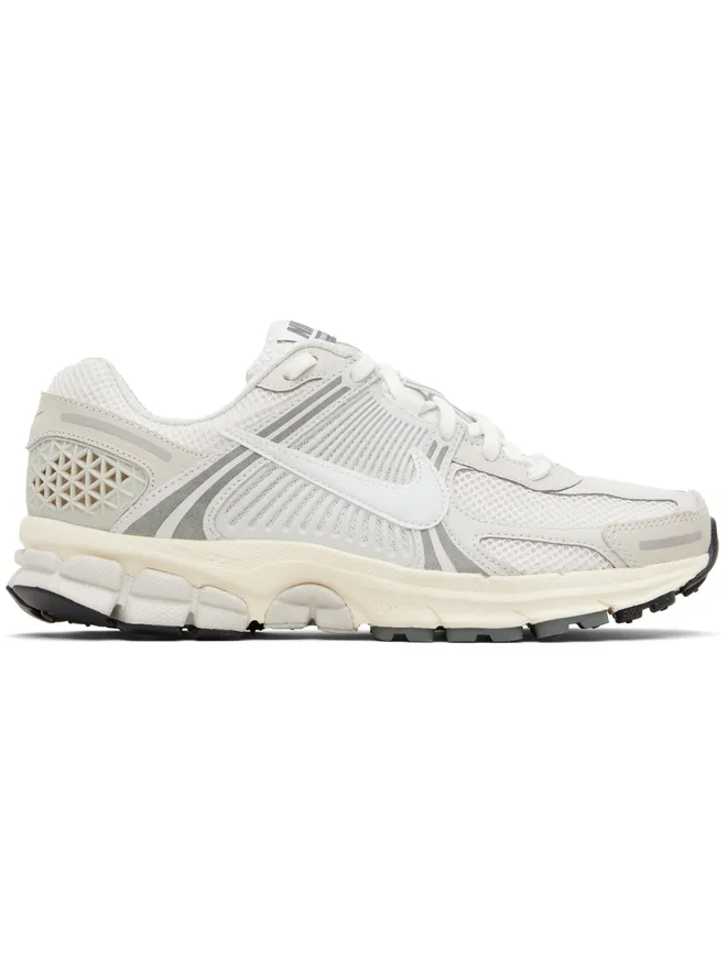 Nike Nike Zoom Vomero 5 SE スニーカーの商品画像