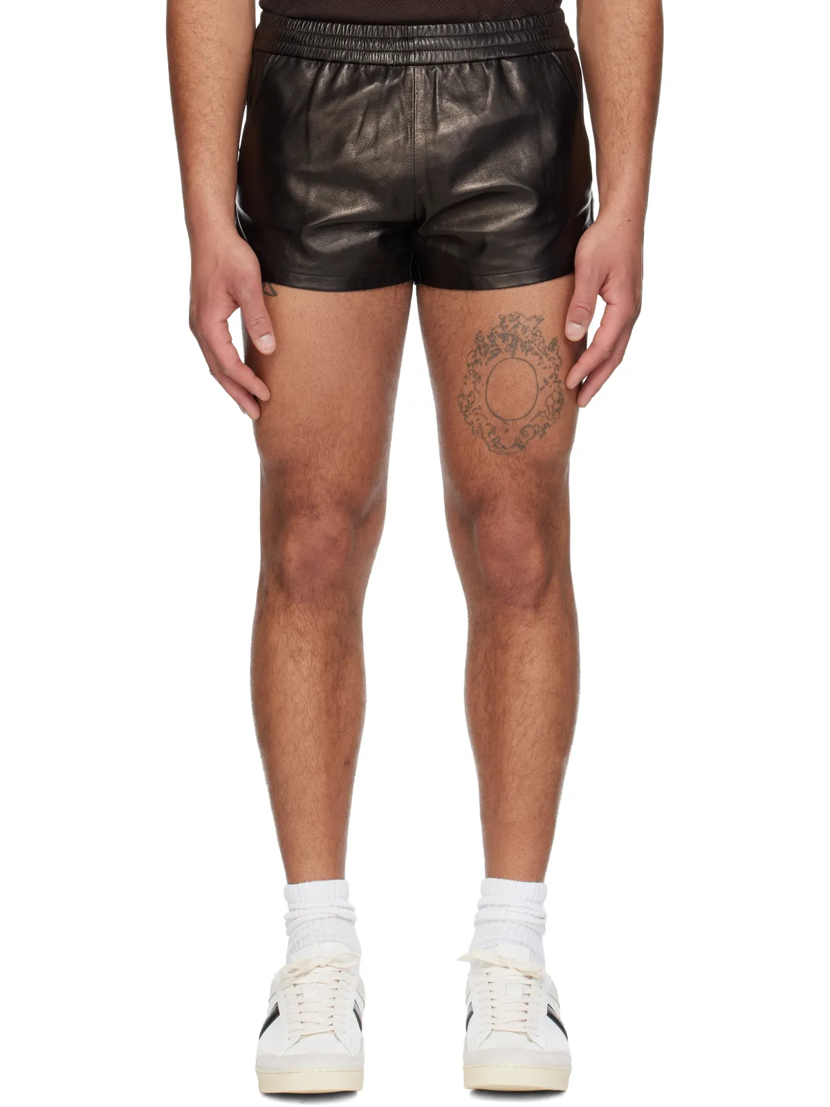 TOM FORD ライト ナッパレザー ショートパンツ - 画像1