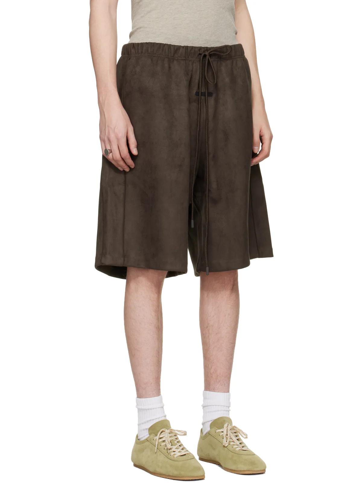 Fear of God ESSENTIALS Signature Relaxed フェイクスエード ショートパンツ - 画像2