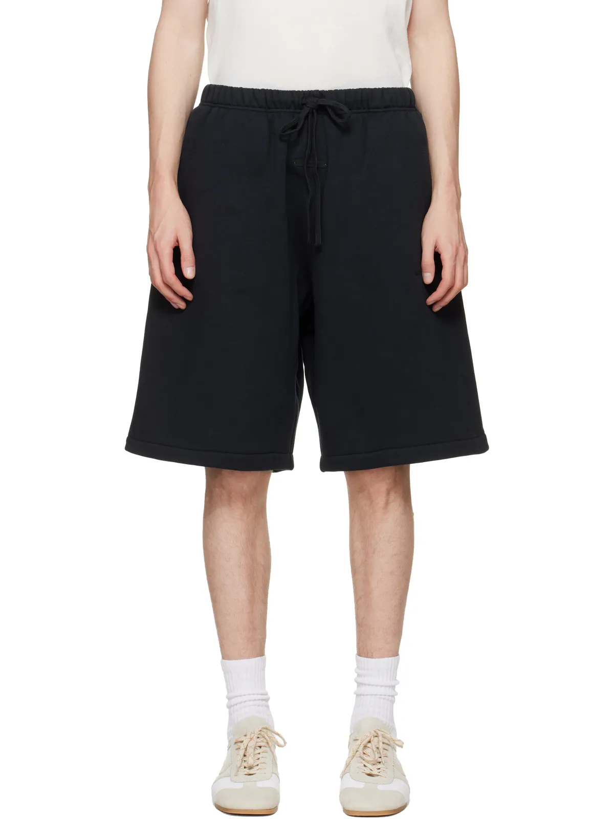 Fear of God ESSENTIALS Active Trace Relaxed ショートパンツ - 画像1