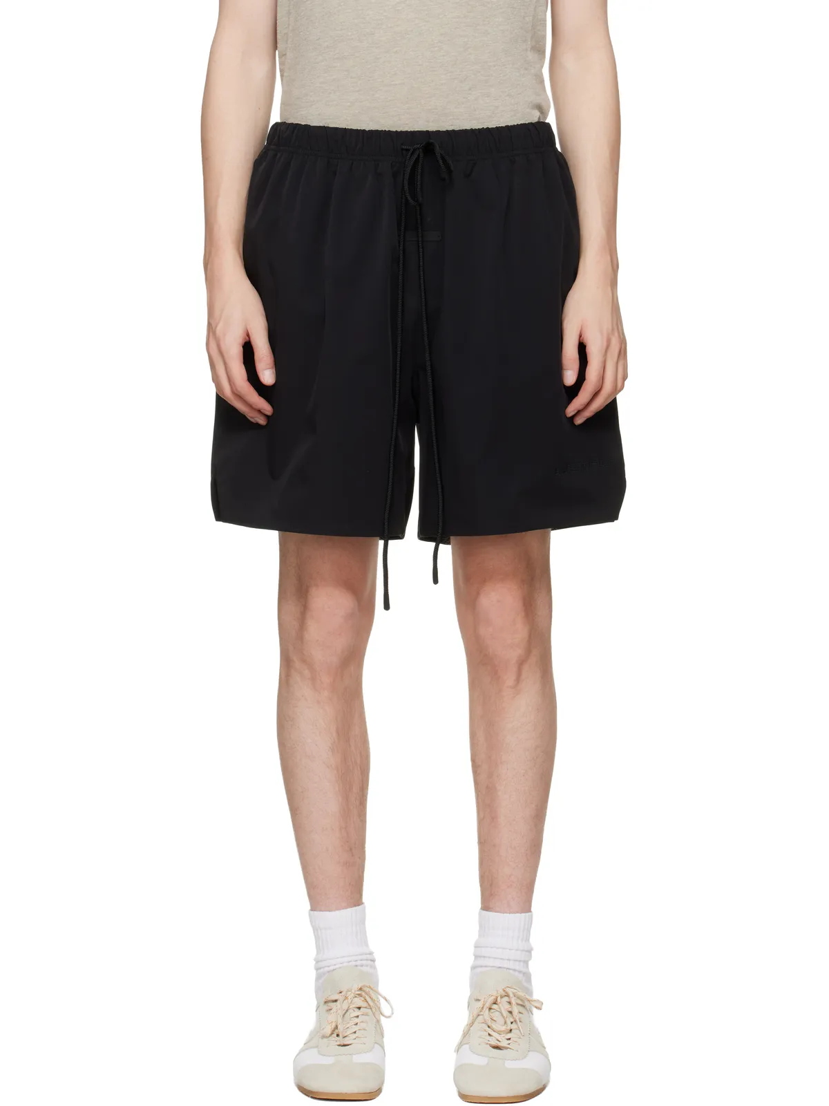 Fear of God ESSENTIALS Active Trace Classic Split ショートパンツ - 画像1
