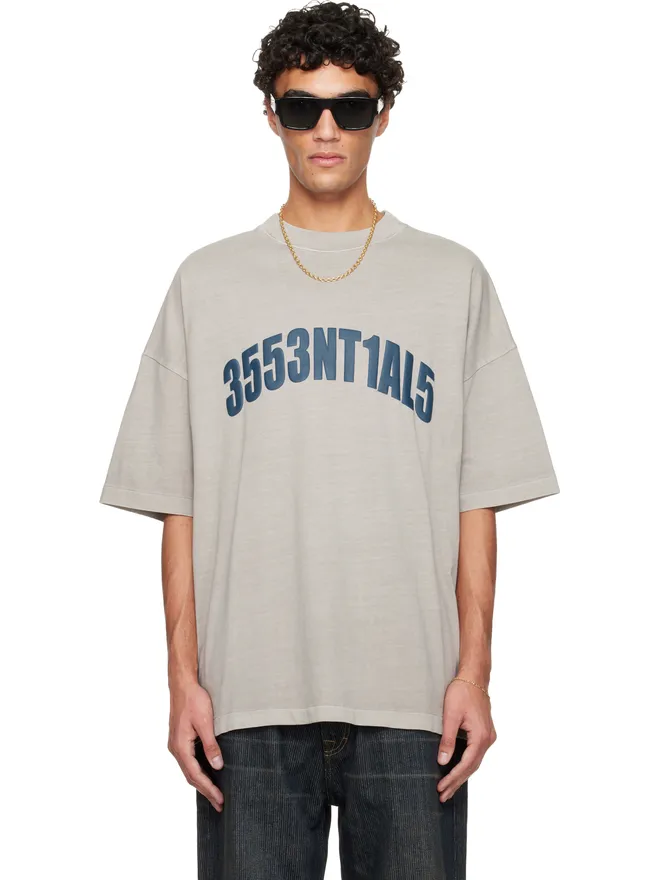 Fear of God ESSENTIALS Fear of God ESSENTIALS Holiday 'New York' 90's Tシャツの商品画像