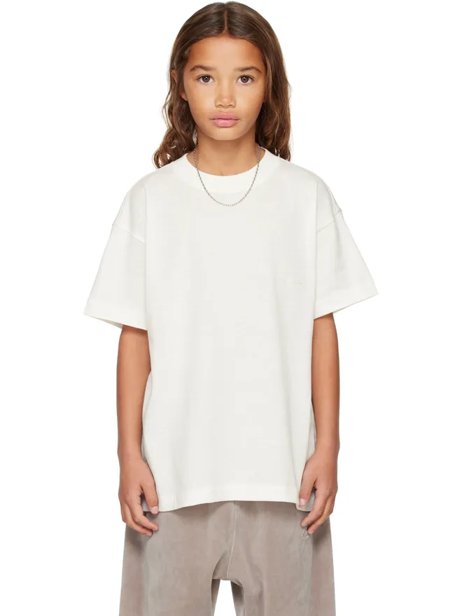 Fear of God ESSENTIALS Fear of God ESSENTIALS キッズ｜ Holiday Embroidered Essential Tシャツの商品画像