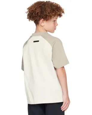 Fear of God ESSENTIALS キッズ｜ Signature Baseball Tシャツ - サムネイル3