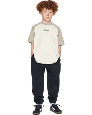 Fear of God ESSENTIALS キッズ｜ Signature Baseball Tシャツ - サムネイル4