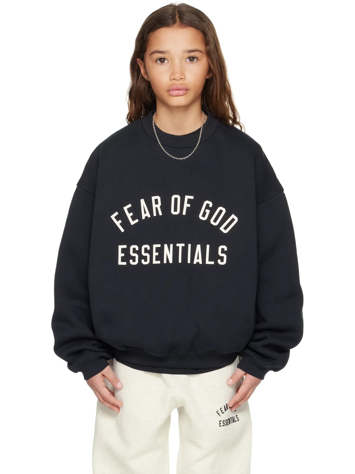 Fear of God ESSENTIALS キッズ｜ Classic クルーネック スウェットシャツ - 画像1