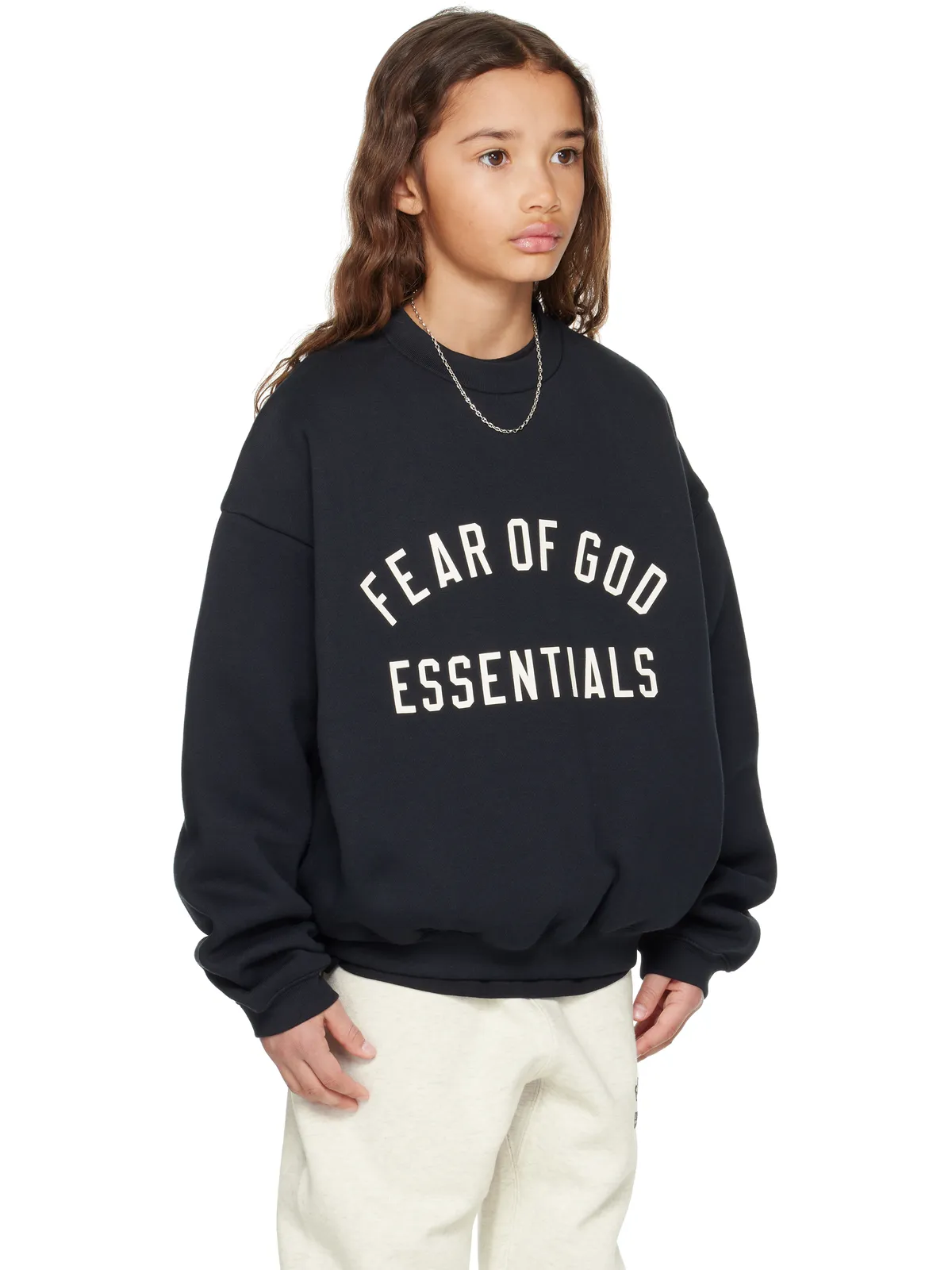 Fear of God ESSENTIALS キッズ｜ Classic クルーネック スウェットシャツ - 画像2