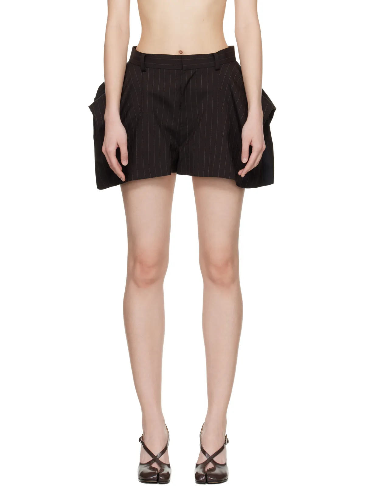 sacai チョークストライプ ショートパンツ - 画像1