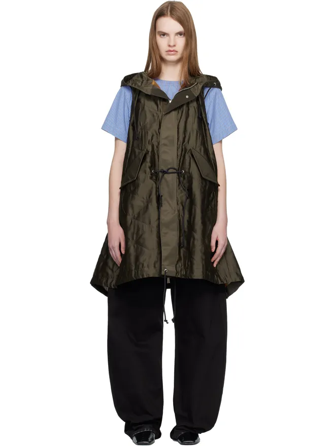 sacai sacai キルティング サテン フード付きベストの商品画像