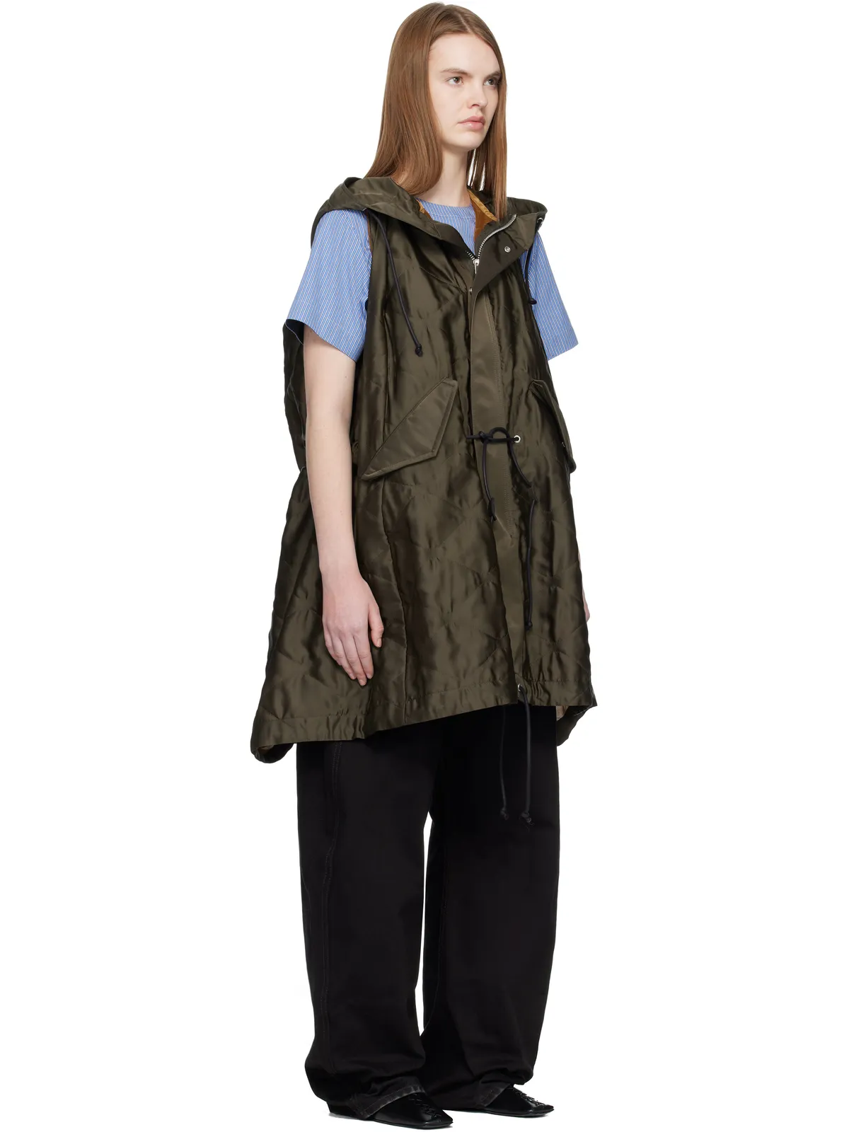 sacai キルティング サテン フード付きベスト - 画像2