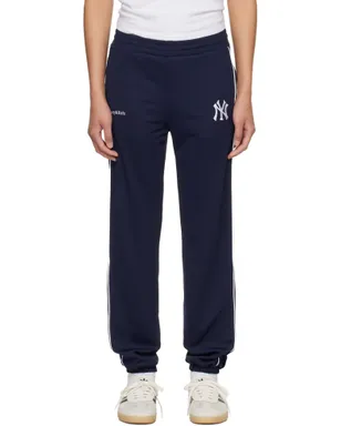 Sporty & Rich Heritage Yankees Serif 90S Elio ラウンジパンツ - サムネイル1