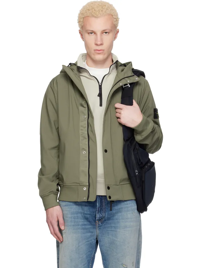 Stone Island Stone Island 4100118 Light Soft Shell-R e.dye Technology ジャケットの商品画像