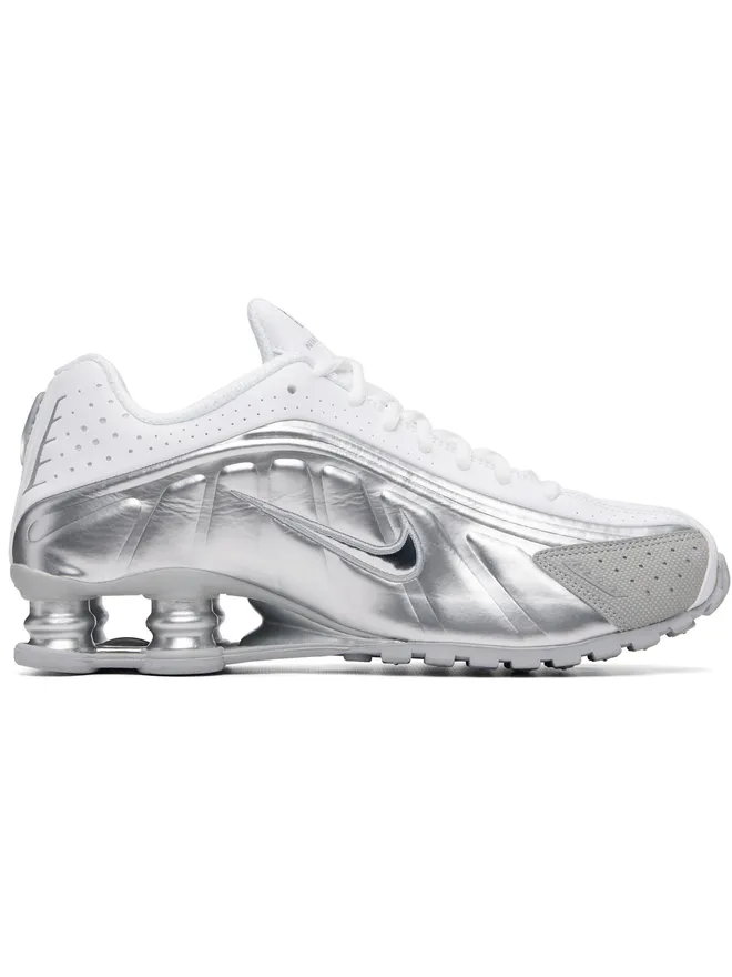 Nike Nike Shox R4 SE スニーカーの商品画像
