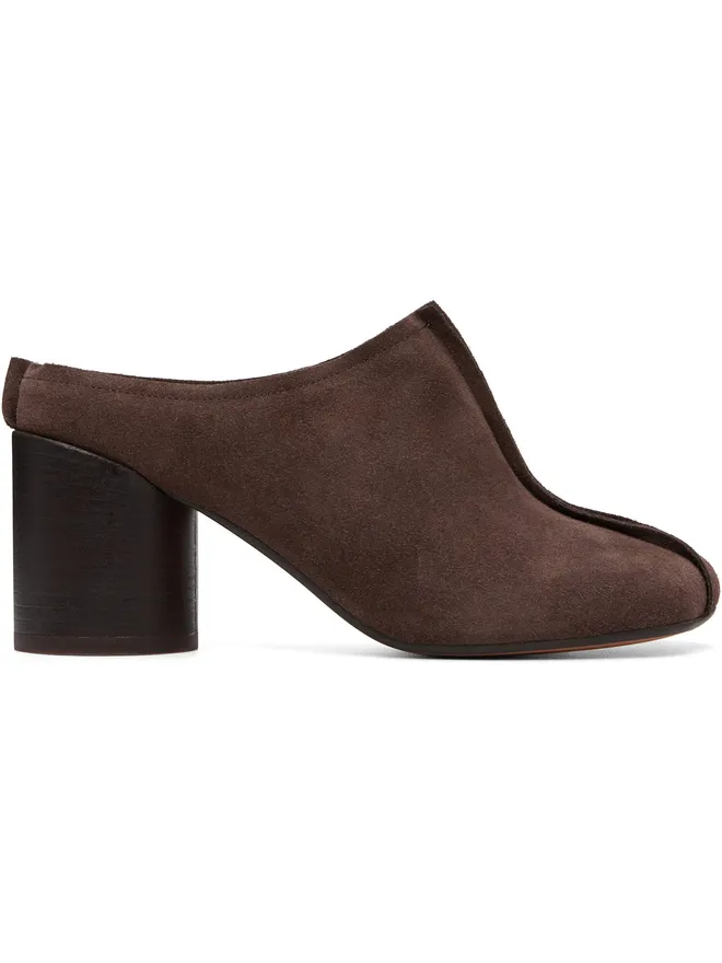 MM6 Maison Margiela MM6 Maison Margiela ブラウン Anatomic Stitch Toe スエード ミュール ヒールの商品画像